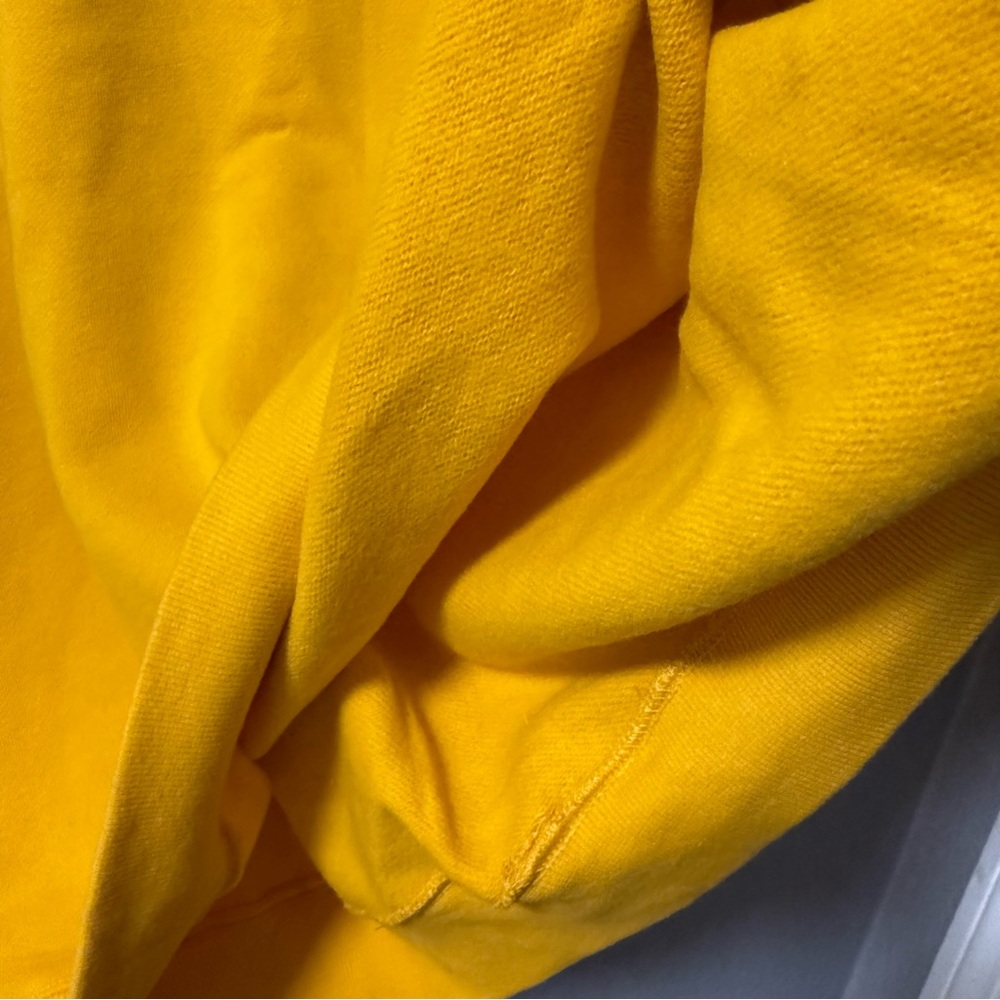 Disney Micky Mouse Crew Neck Sweatshirt Micky Mouse Graphic Yellow Size 3XL NWT - Picture 5 of 5